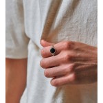 Anillo abierto de plata S925 con cadena empalmada, incrustado con ónice negro redondo, banda minimalista y llamativa